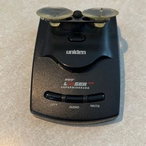 Uniden vintage 360 radar laser. Needs power cord. Working